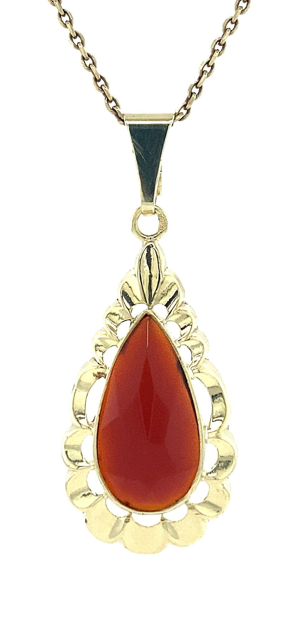 Vintage 14K Gold Pendant with Carnelian